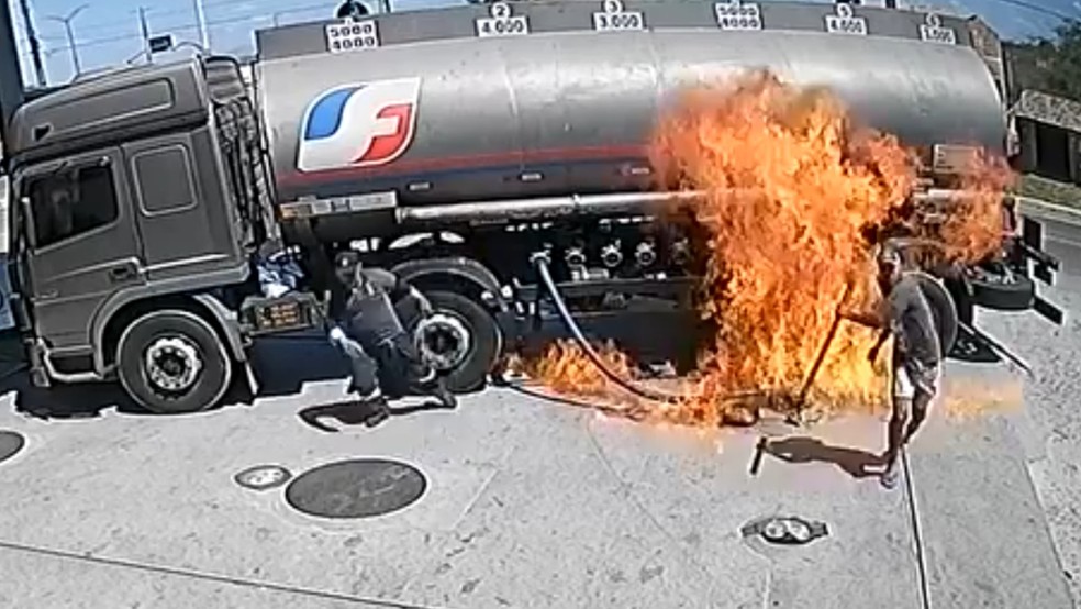Homem tenta incendiar tanque de combustível em posto na cidade de Cariré, no interior do Ceará. — Foto: Reprodução
