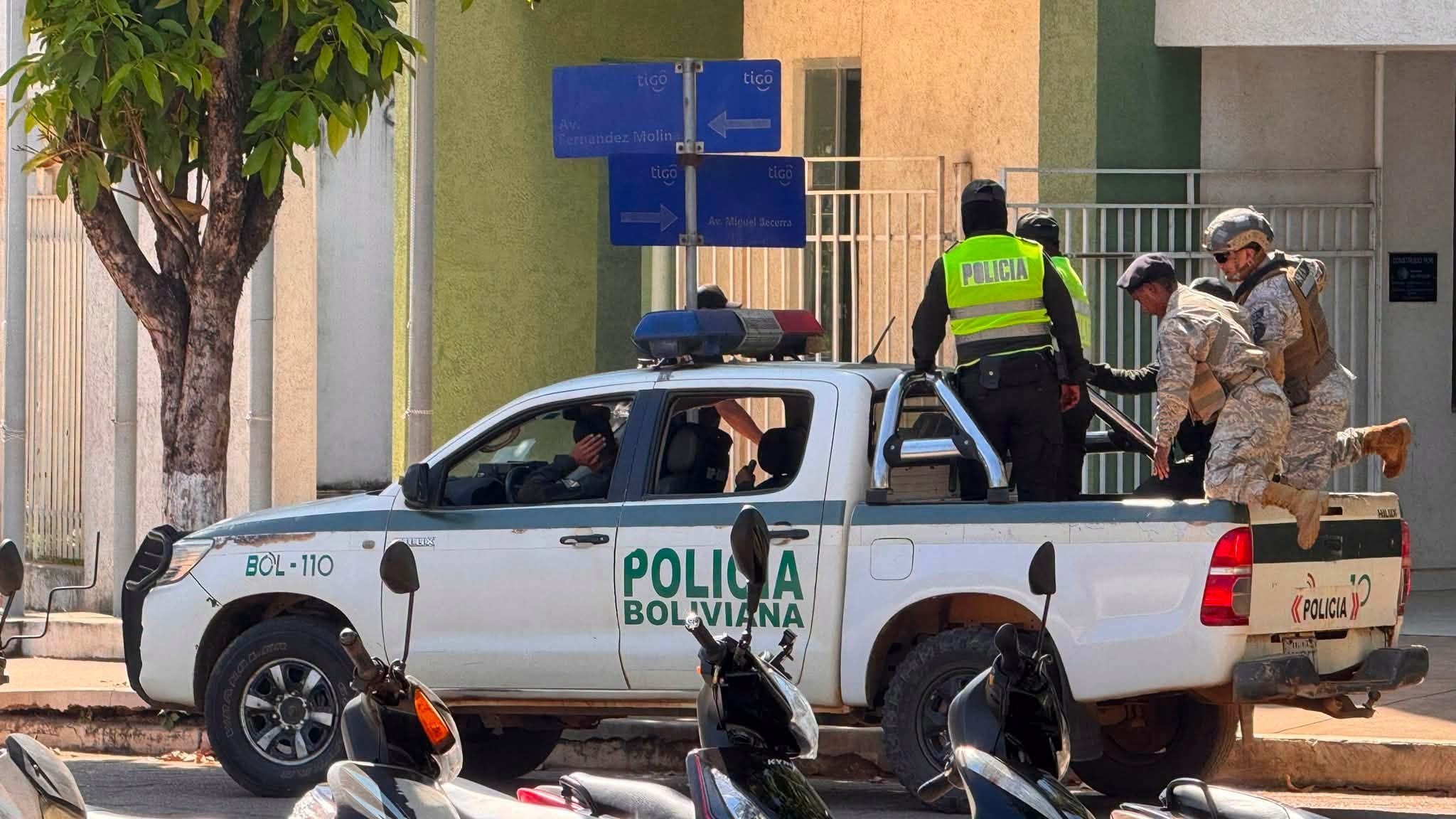 Onda de violência provocada por conflito entre PCC e CV deixa nove mortos na Bolívia
