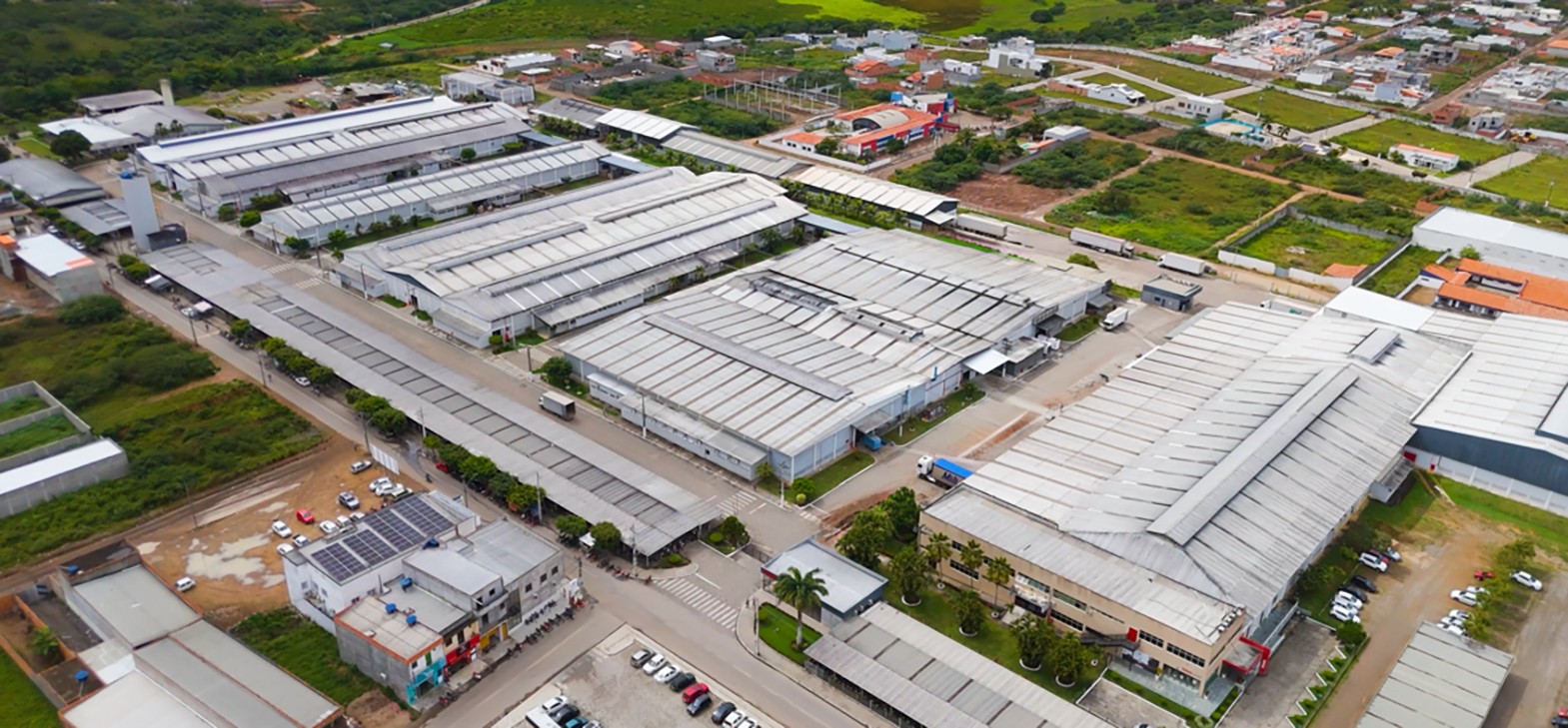 É #FAKE que fabricação de produtos de Adidas, Nike e Umbro vai ser transferida do Brasil para o Paraguai
