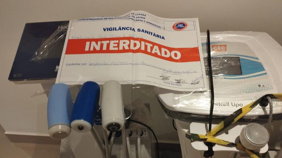 Clínica e aparelho foram interditados por irregularidades — Foto: Polícia Civil