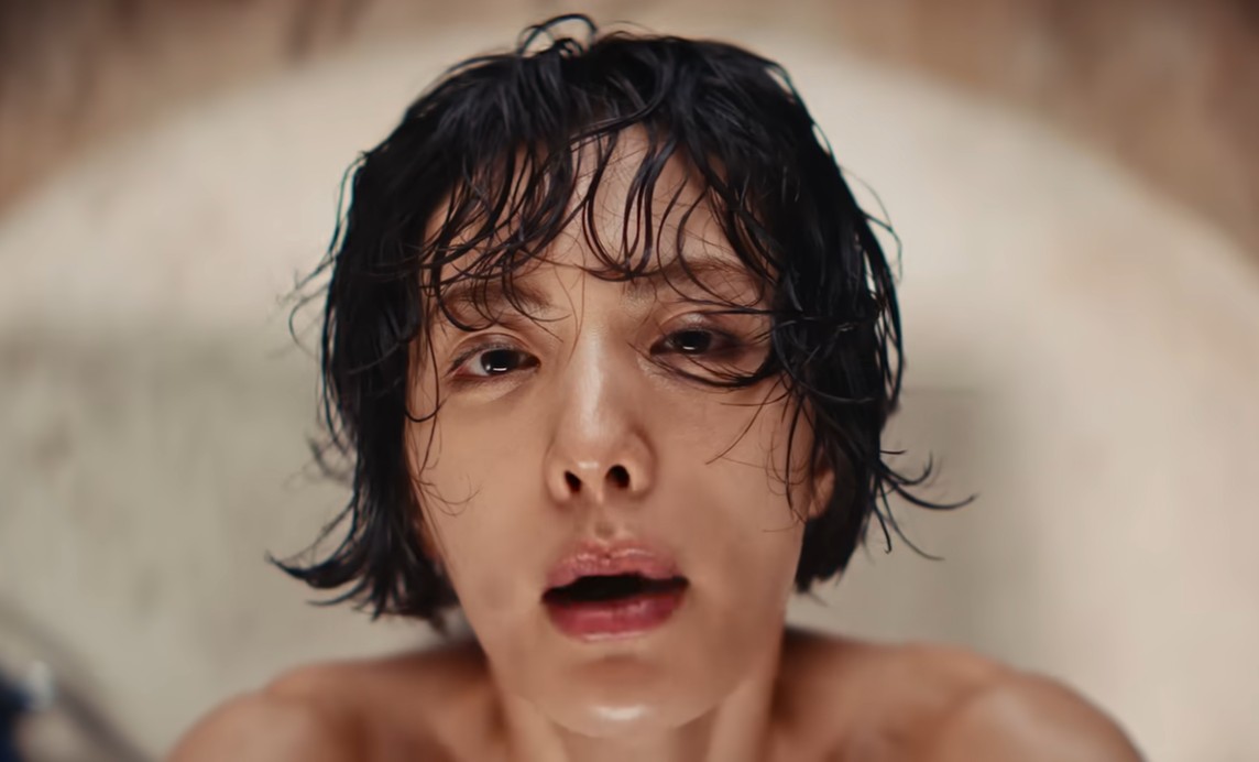 Nana, estrela sul-coreana de k-pop, detém ladrão em sua casa