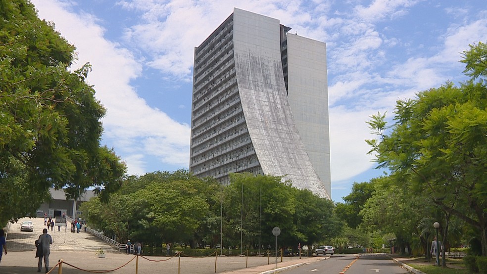 Sede do Centro Administrativo do RS em Porto Alegre — Foto: Reprodução/RBS TV