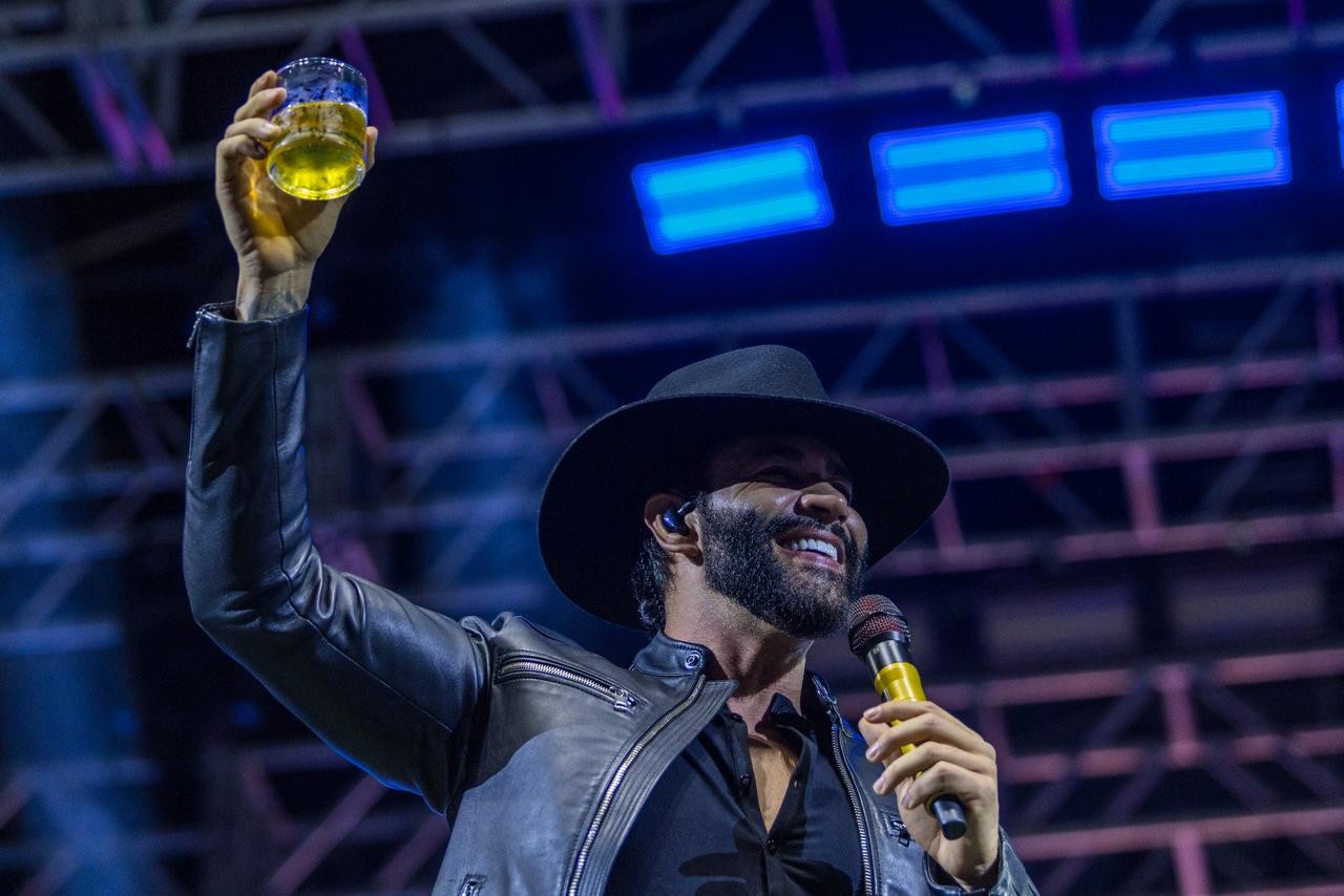 Gusttavo Lima subiu ao palco do Limeira Rodeo Music 2026 por volta da meia-noite e quarenta deste domingo (29) — Foto: Thomaz Marostegan/g1