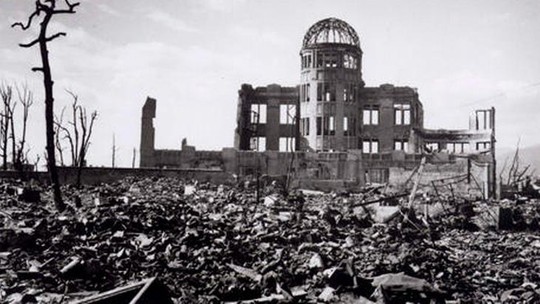 Nos 80 anos de Hiroshima, armas atômicas estão em alta - O Japão e o mundo lembram nesta quarta (6) o aniversário do primeiro bombardeio nuclear da história. Desta vez, as cerimônias ocorrem em meio a uma nova corrida armamentista nuclear global, que teve em 2024 investimento recorde desde o fim da Guerra Fria.