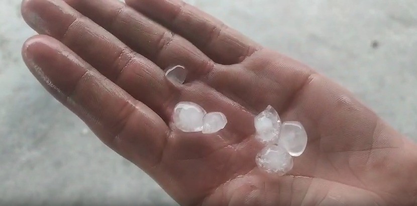 Com mais de 36°C, dia mais quente do ano em Uberlândia tem chuva forte e queda de granizo