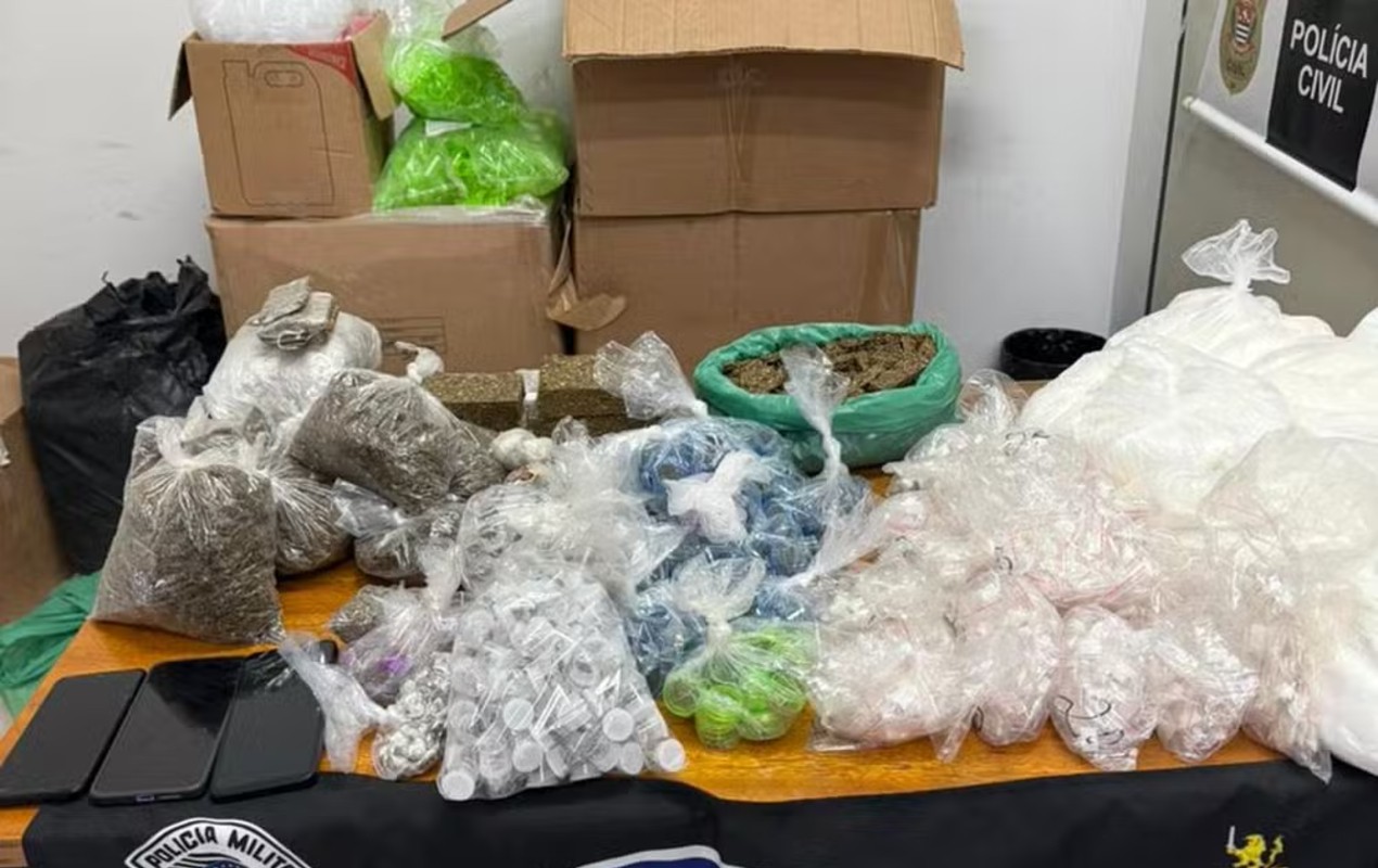 Polícia encontra galpão em Várzea Paulista usado para refinar e embalar drogas; três homens são presos