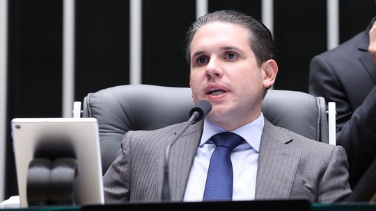 Aliados de Motta fazem contas para mantê-lo na presidência da Câmara