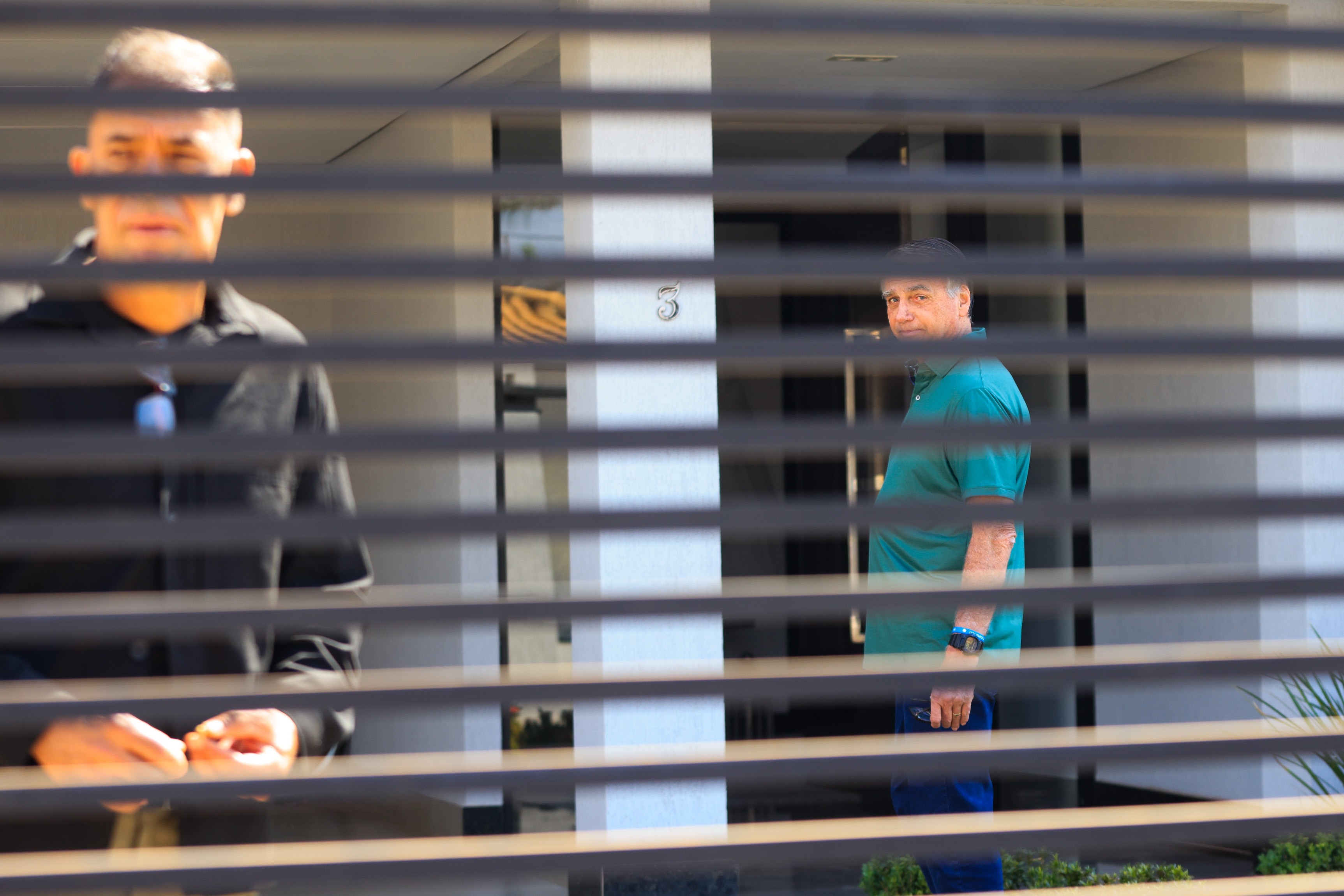 STF condena Jair Bolsonaro a 27 anos e 3 meses de prisão