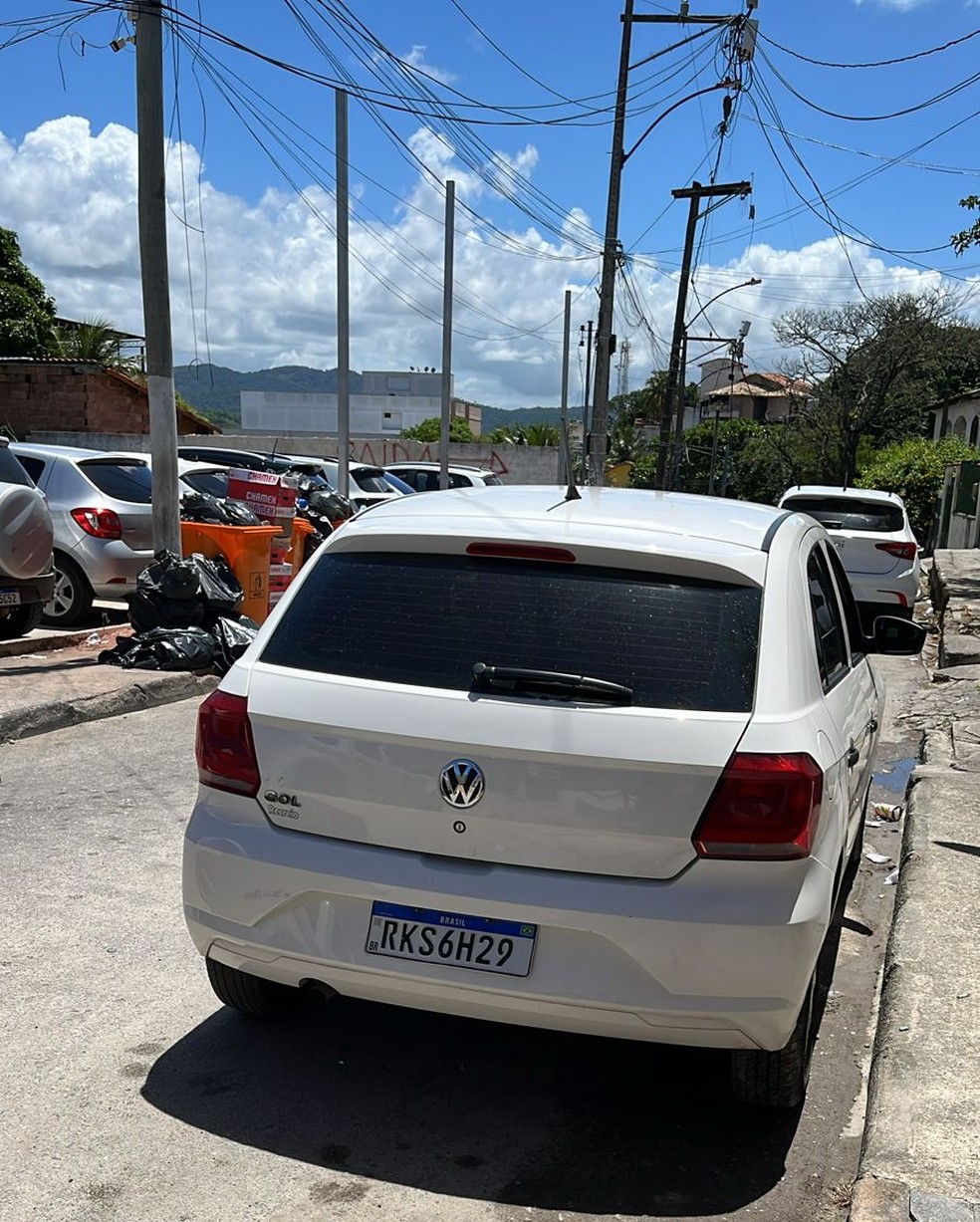Policiais apreenderam o carro clonado no sábado (2), em Maricá, na Região Metropolitana do Rio — Foto: Reprodução
