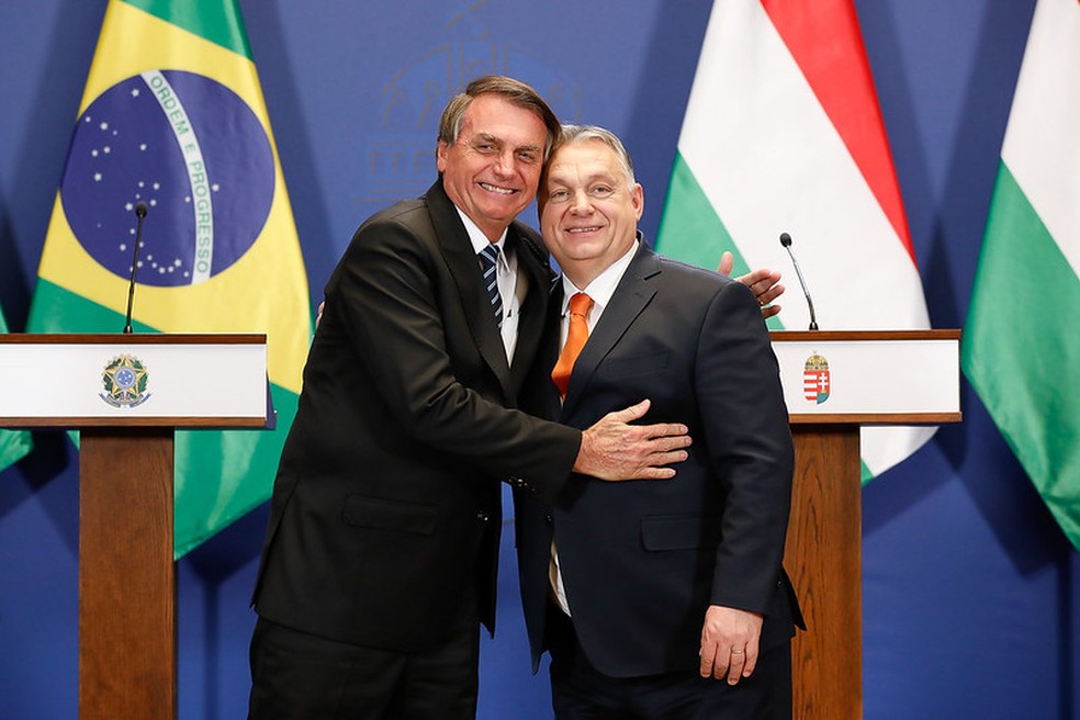 Bolsonaro e Orbán durante visita do presidente brasileiro à Hungria em fevereiro de 2022. — Foto: Alan Santos/PR