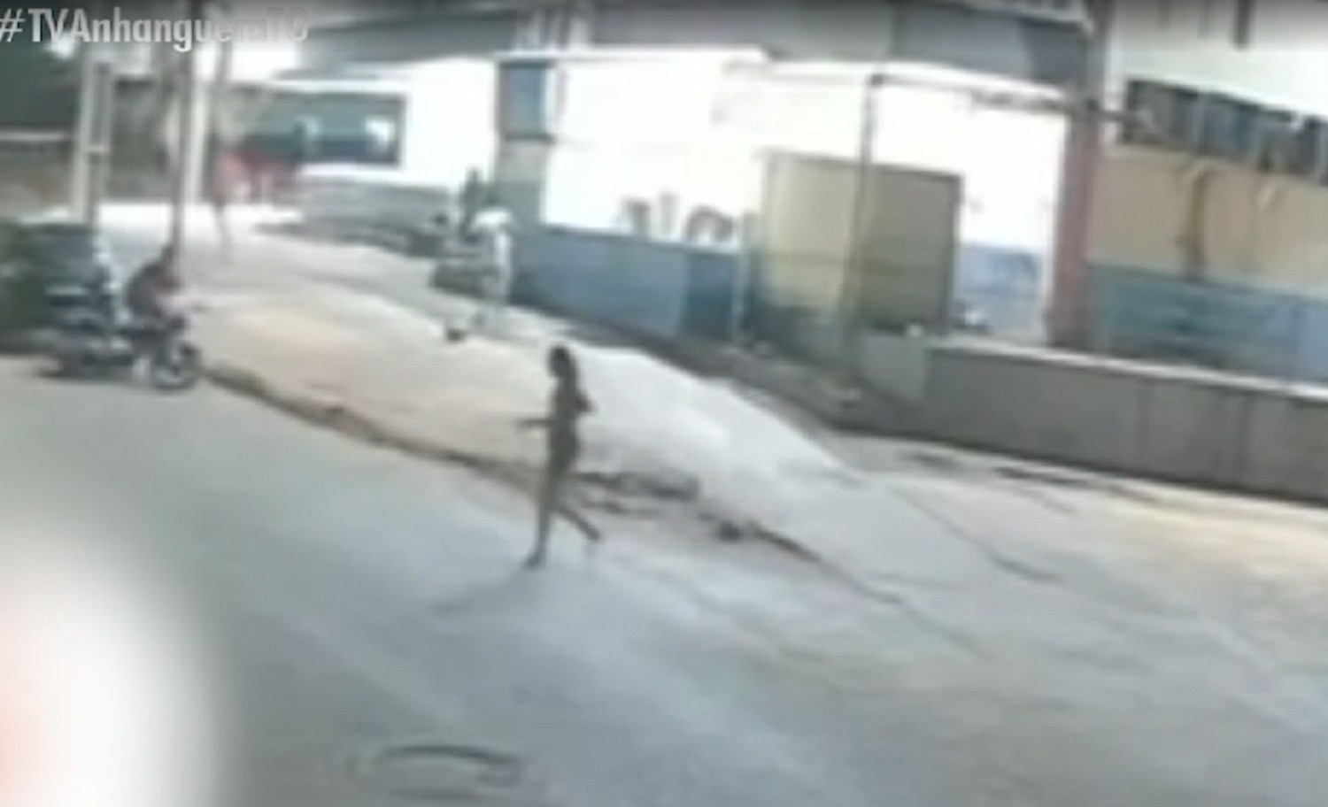 VÍDEO: Câmera de segurança registra assassinato de mulher em Taquaralto; suspeito foi preso