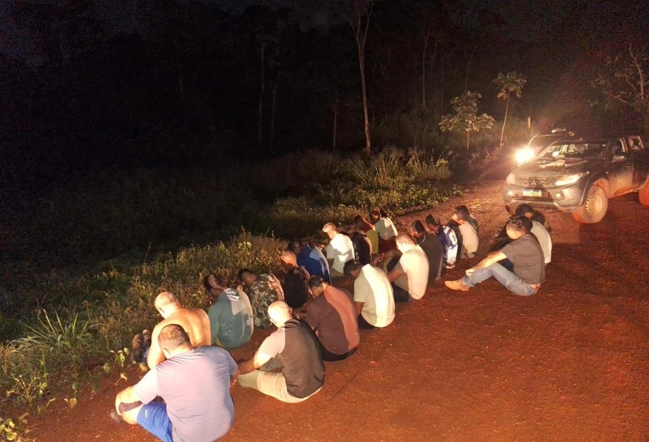 Ibama destrói veículos, maquinários e motores após denúncia de garimpo ilegal no Pará