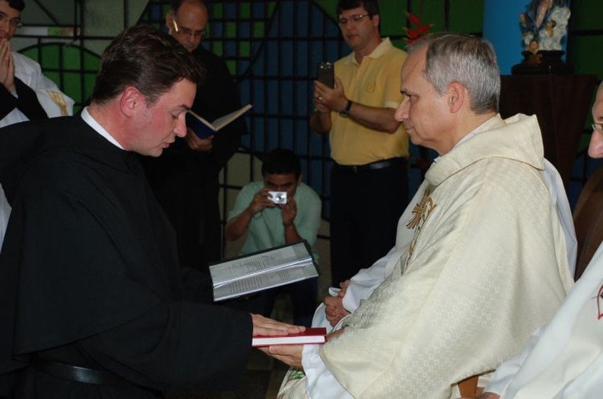 'A gente percebeu que ele é diferente': pároco de igreja em Fortaleza conheceu o papa Leão XIV quando ele esteve no Brasil