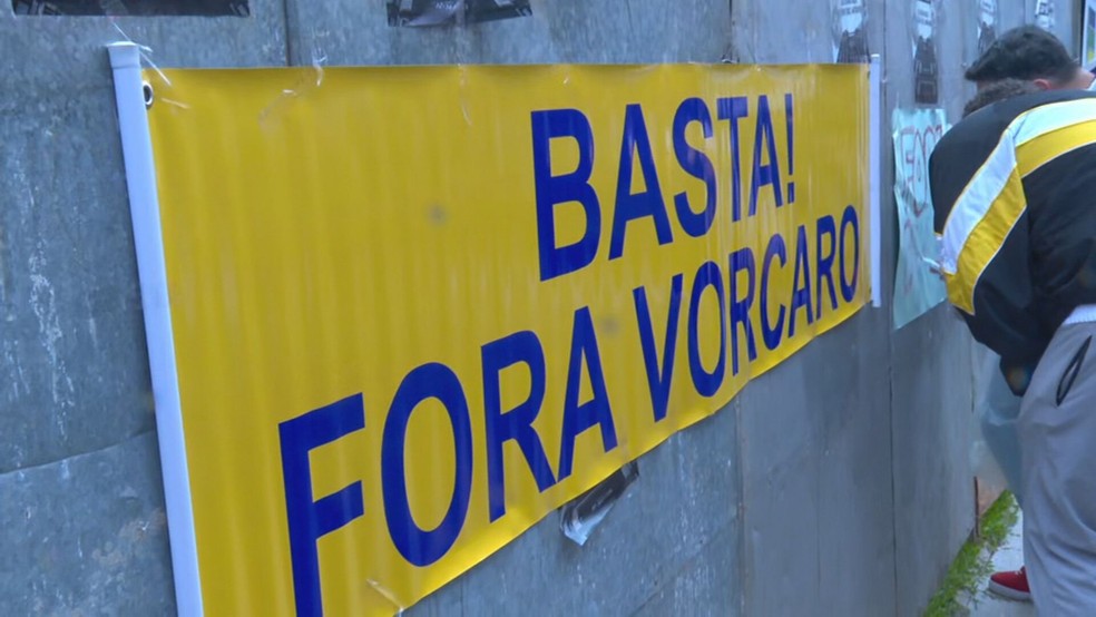 Manifestantes pedem transparência em investigação no caso do Banco Master — Foto: GloboNews