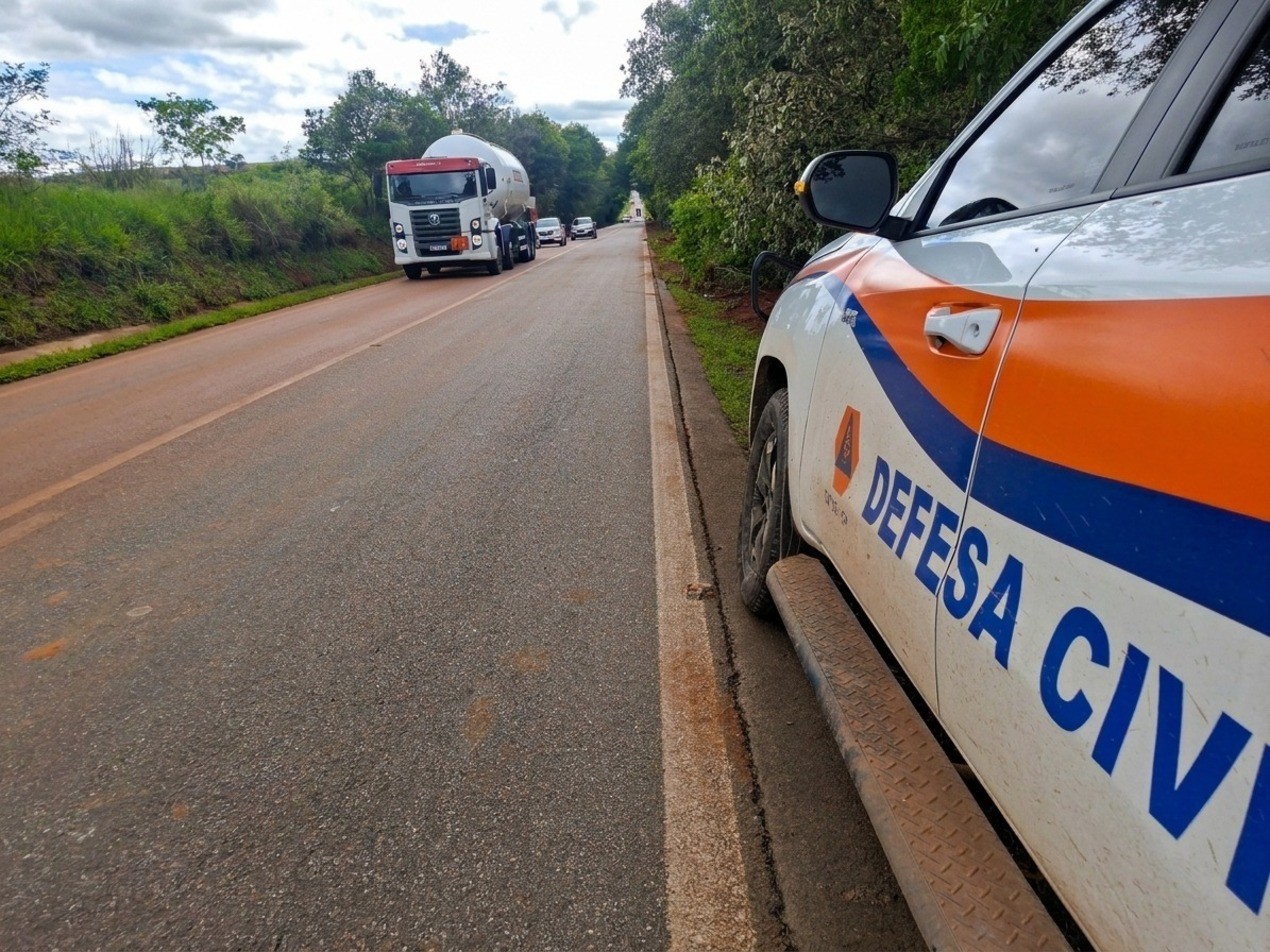 Rodovia entre Tatuí e Boituva é reaberta após deslizamento de terra e queda de árvores