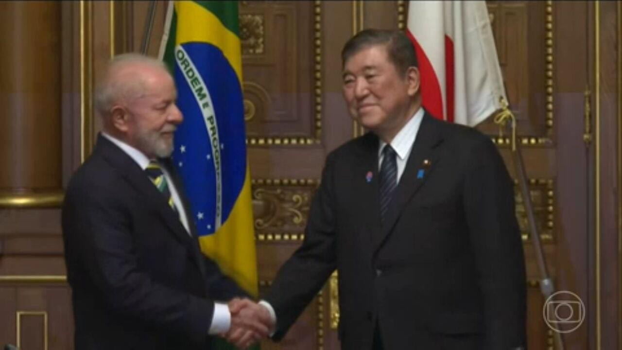 Lula desembarca em Hanói, no Vietnã, após visita ao Japão