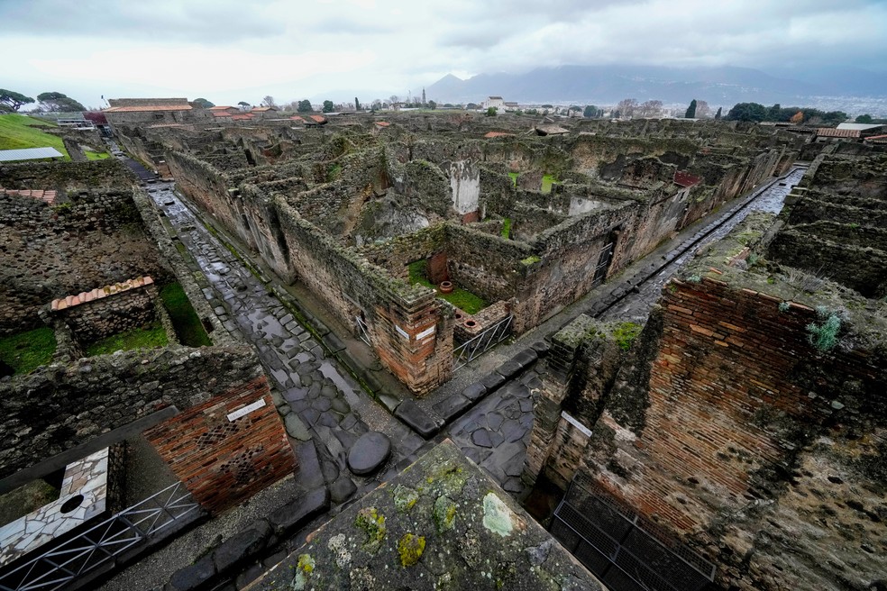 Vista do Parque Arqueológico de Pompeia, perto de Nápoles, sul da Itália — Foto: AP Photo/Andrew Medichini