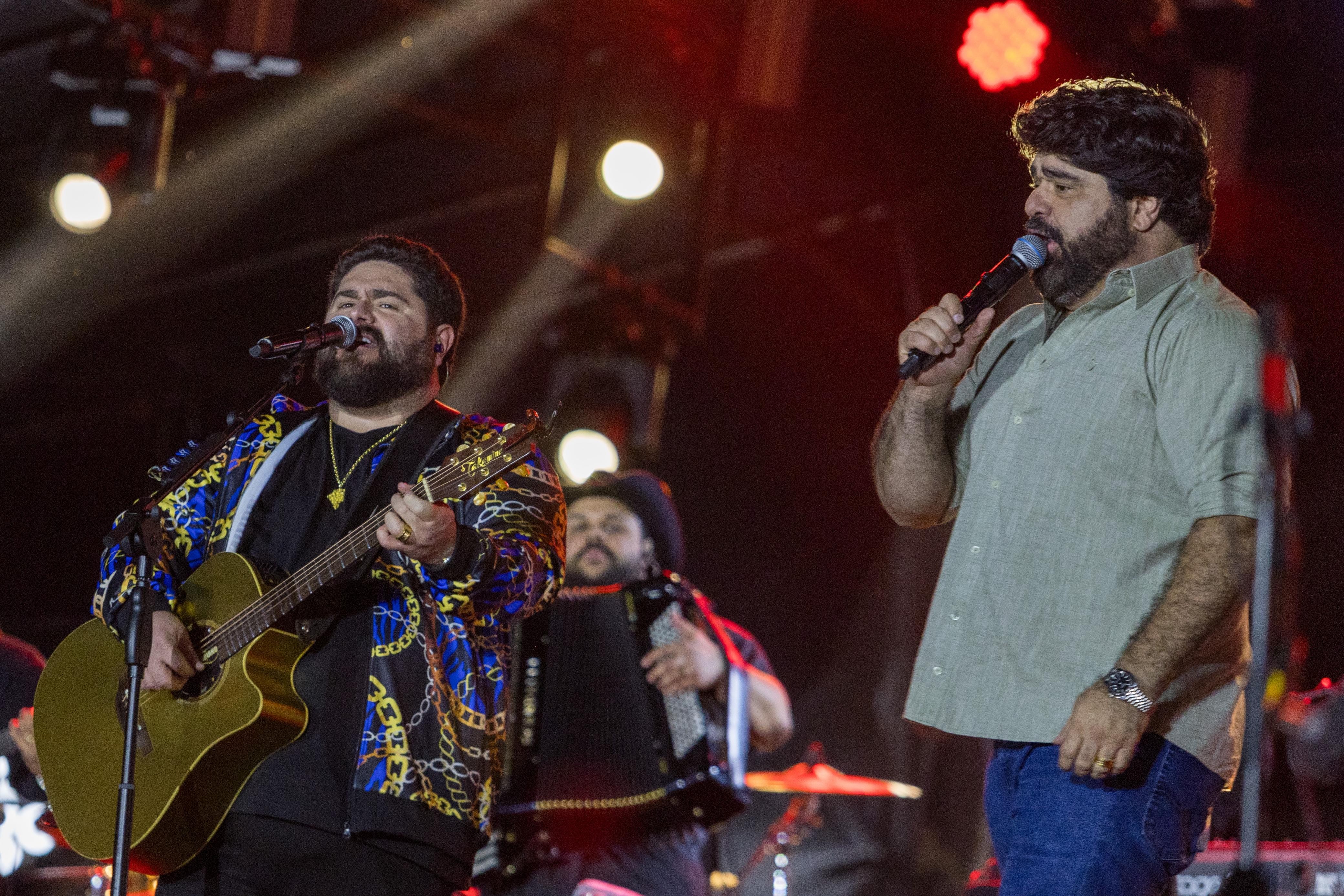 César Menotti & Fabiano, Ferrugem, Belo e festival solidário de cerveja: veja a agenda cultural para Juiz de Fora e região