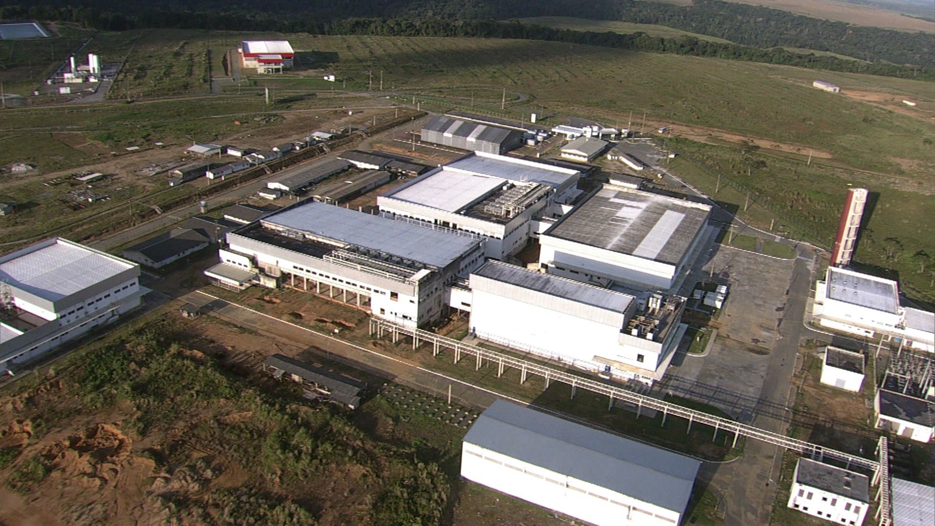 Após 14 anos de obras, ministra da Saúde anuncia inauguração de fábrica da Hemobrás na véspera de visita de Lula a Pernambuco