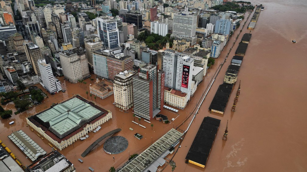 5 de maio - Porto Alegre inundada depois de cheia histórica do rio Guaíba — Foto: Renan Mattos/Reuters