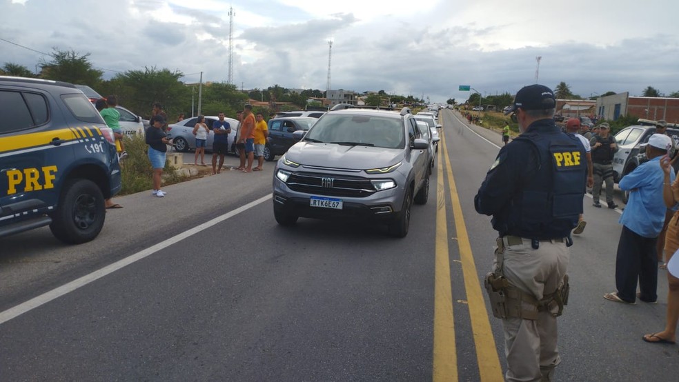 Manifestação bloqueia BR-304 no RN; via é liberada após quase duas horas — Foto: Cedida