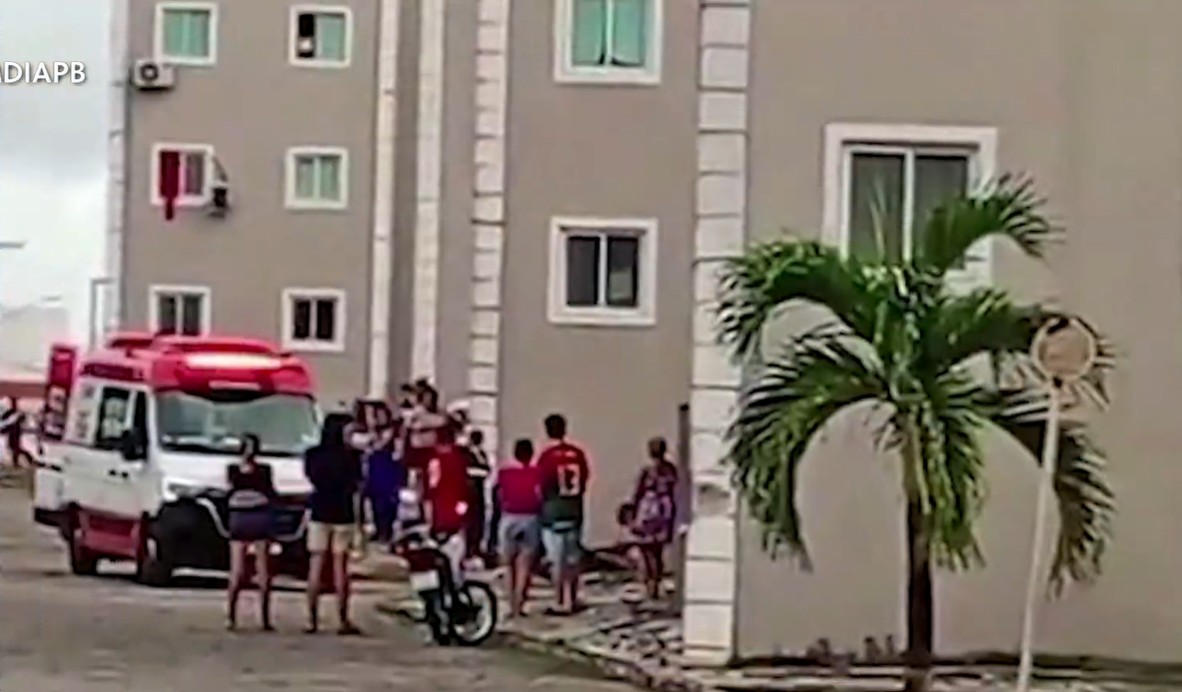 Mulher pula de prédio para escapar de agressões do marido em João Pessoa
