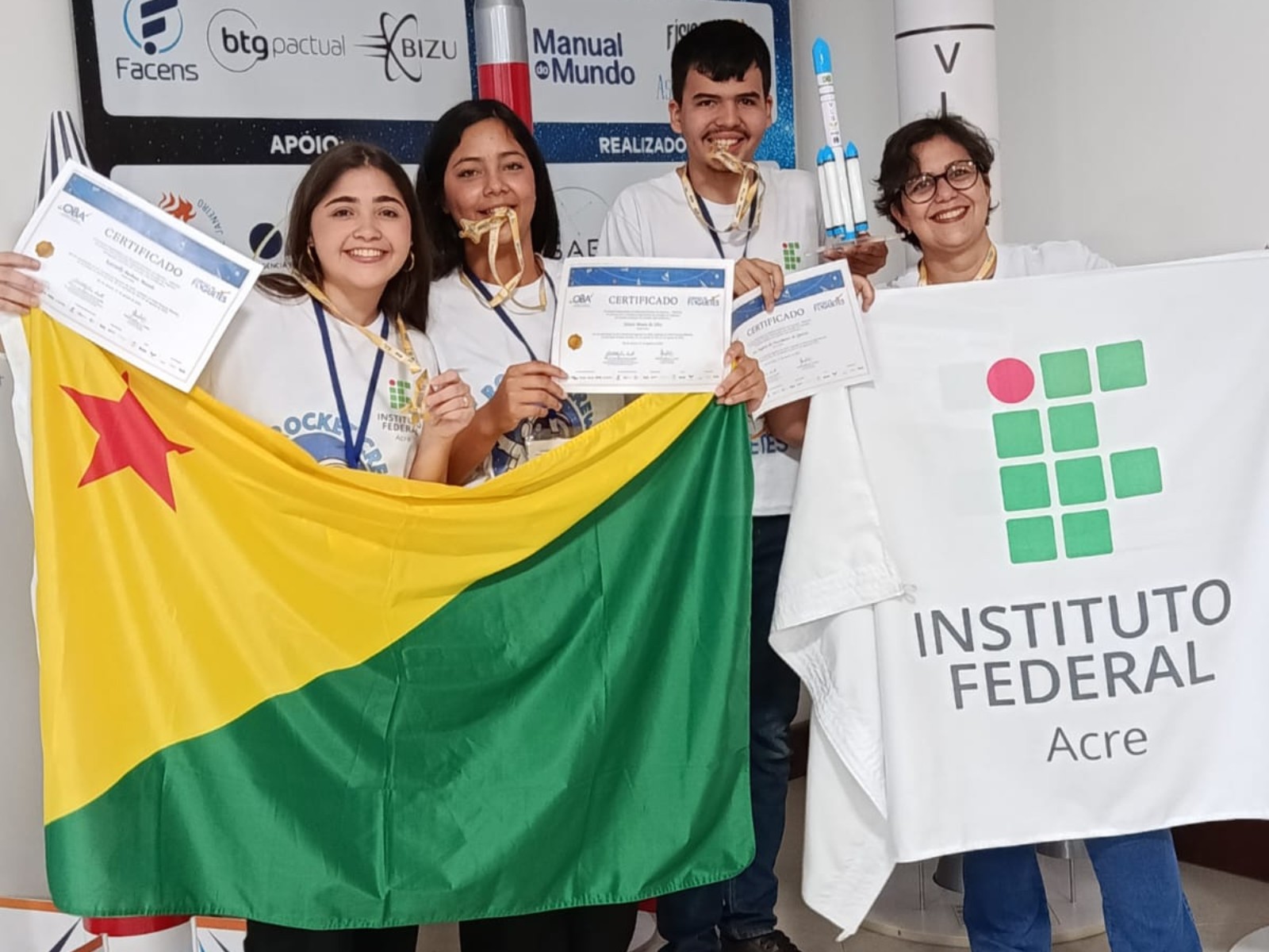 Foguete lançado à altura de prédio de 60 andares dá vitória a estudantes do AC em olímpiada: 'Experiência incrível'