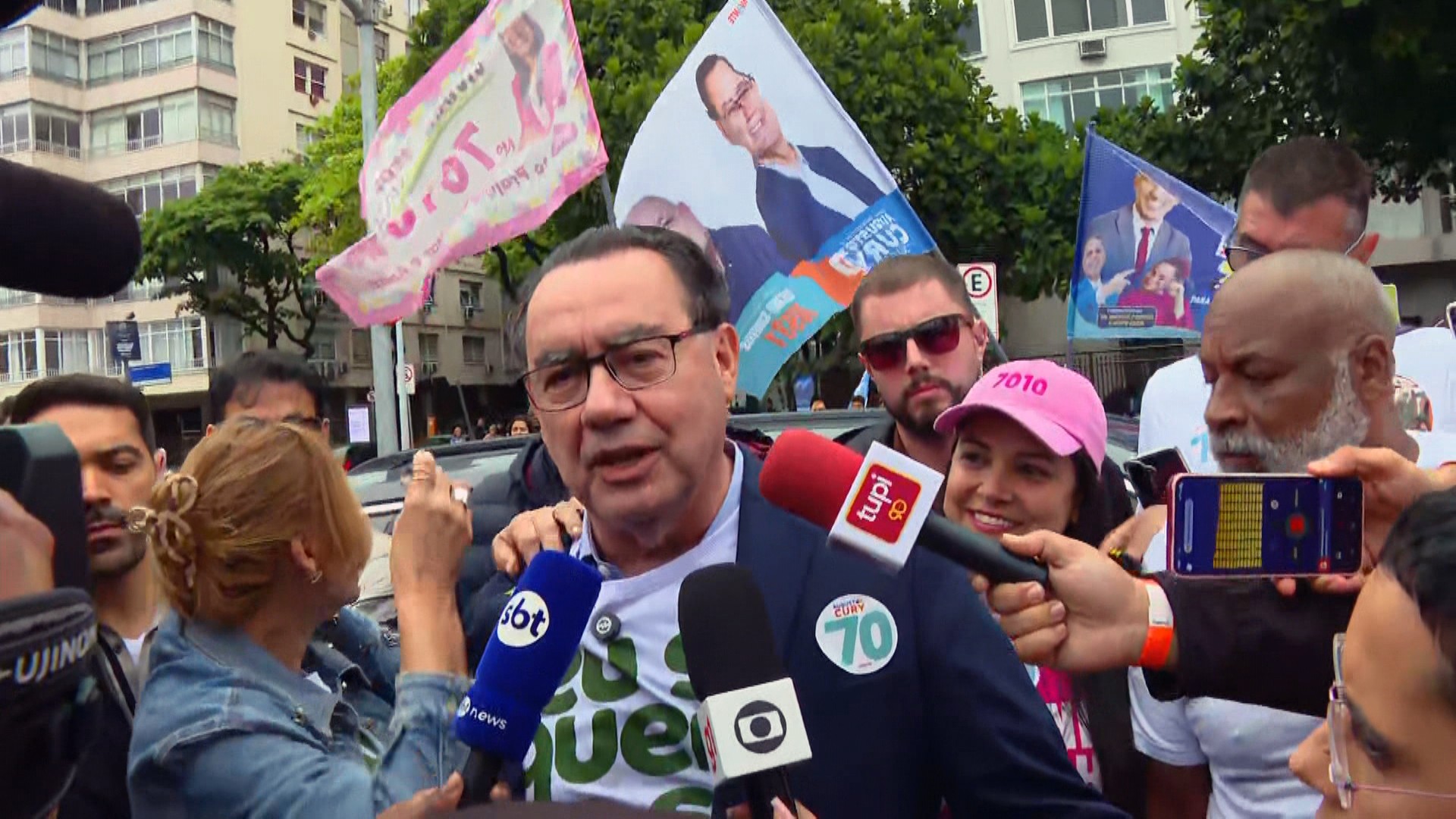 Augusto Cury faz ato na Praia de Copacabana