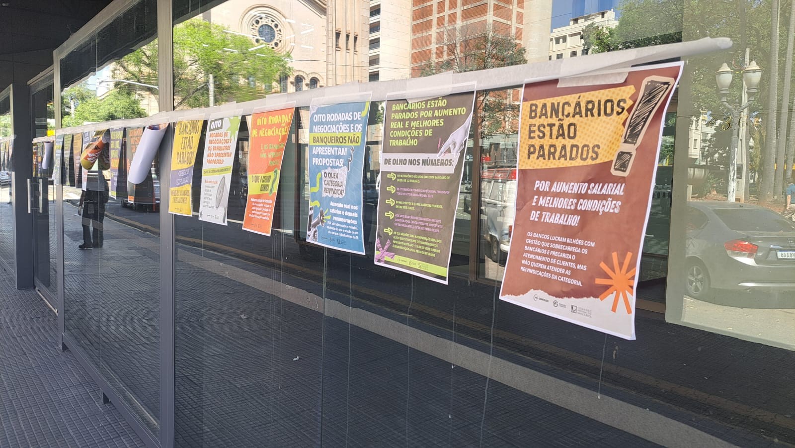 Bancários de Piracicaba e região aderem à movimento nacional e paralisam atendimento em agências; entenda