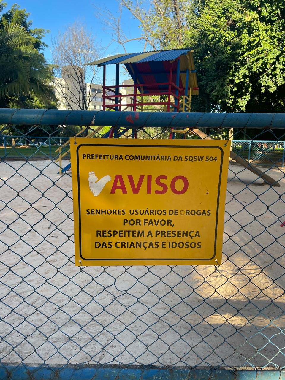 Delivery de drogas com brindes: casal é preso por tráfico em apartamento de luxo em Brasília