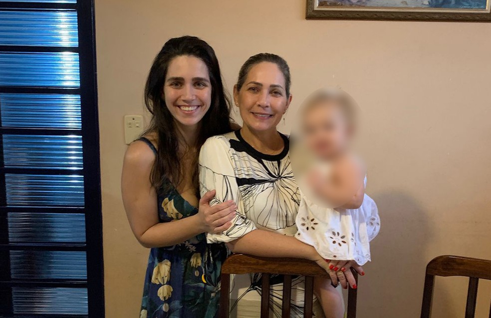 Amanda Ramazini, a mãe e a filha de um ano foram atacadas pelo ex-marido dela em Franca, SP — Foto: Arquivo pessoal
