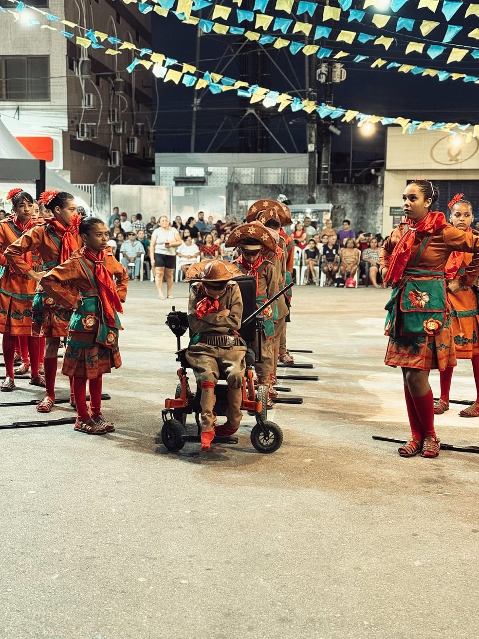 Grupo de xaxado durante apresentação — Foto: Reprodução/Instagram