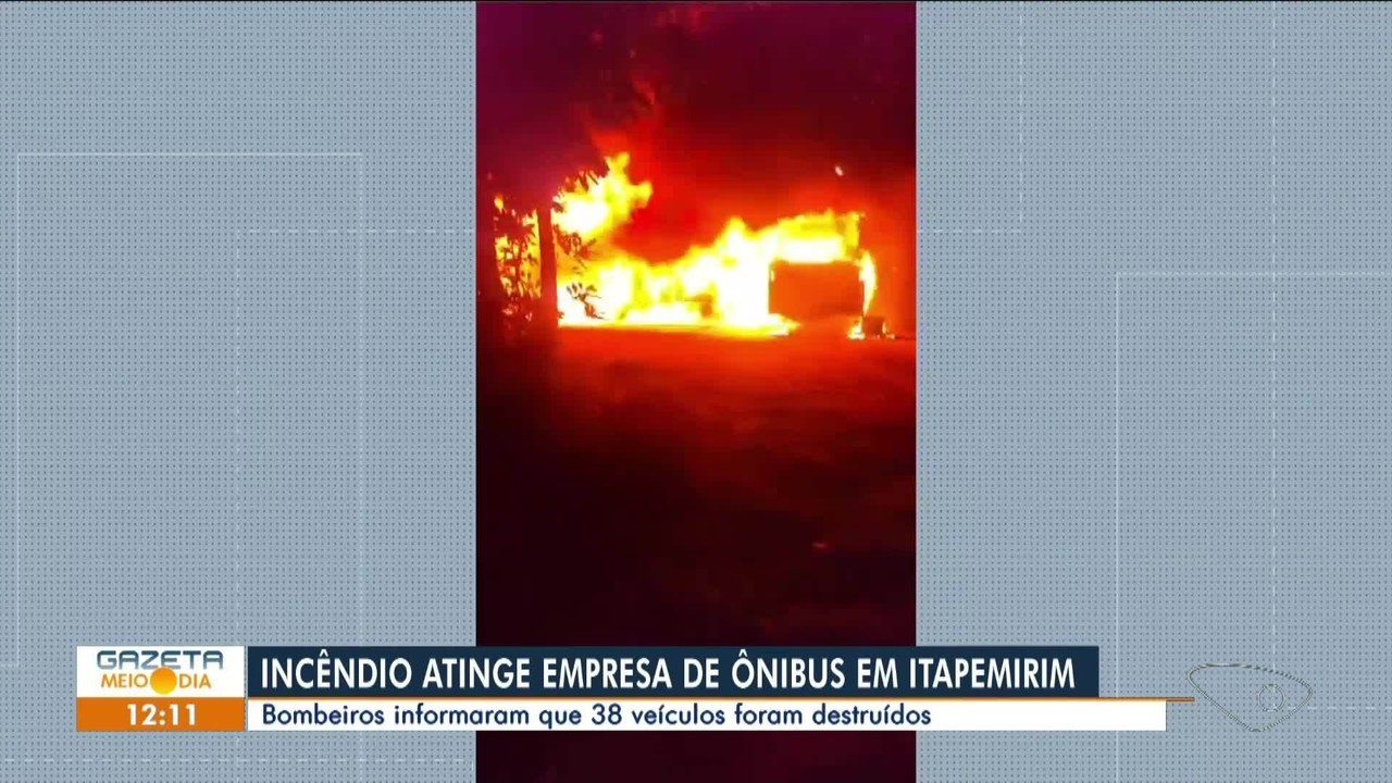 Incêndio destrói 38 veículos em garagem de empresa de ônibus no ES