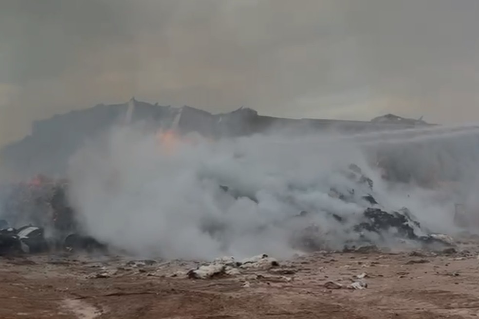 Incêndio é controlado após mais de 10 horas de combate em MT — Foto: Reprodução
