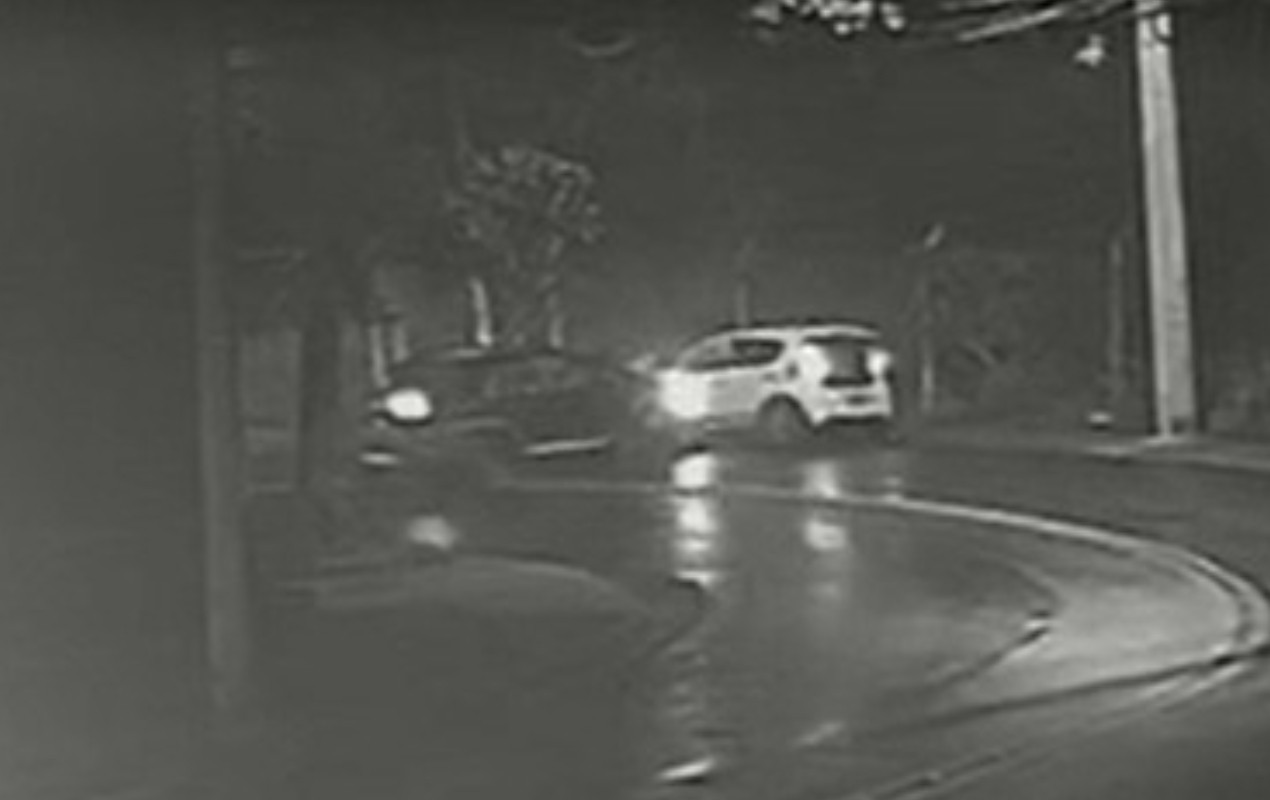 VÍDEO: motorista bêbado invade contramão e bate de frente com carro em Jundiaí