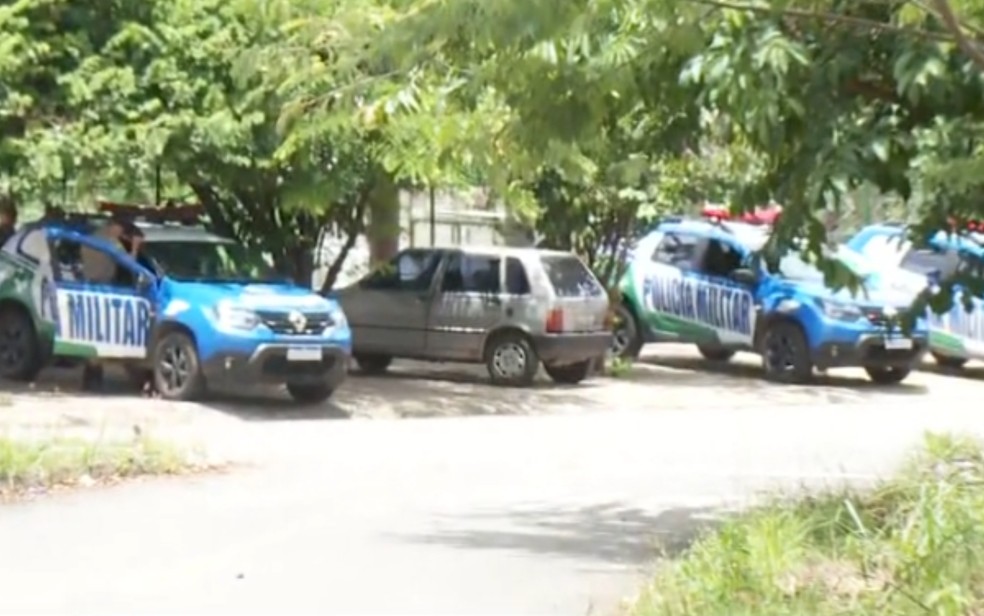 Carro onde foi encontrado o corpo da empresária Maria dos Santos Mendonça pertencia à vítima, em Goiás — Foto: Reprodução/TV Anhanguera