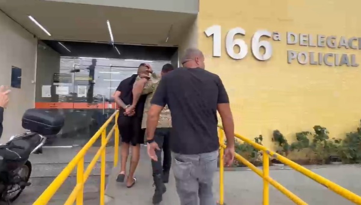 Homem apontado como uma das principais lideranças do tráfico de drogas é preso em Angra dos Reis