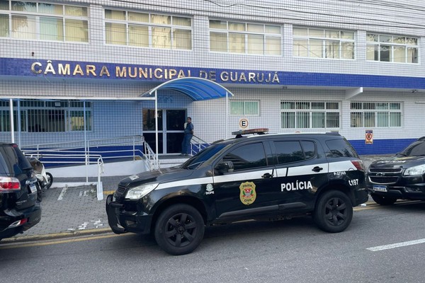 Câmara de Guarujá (SP) foi alvo de mandado de busca e apreensão no início de outubro  — Foto: Thais Rozo/TV Tribuna