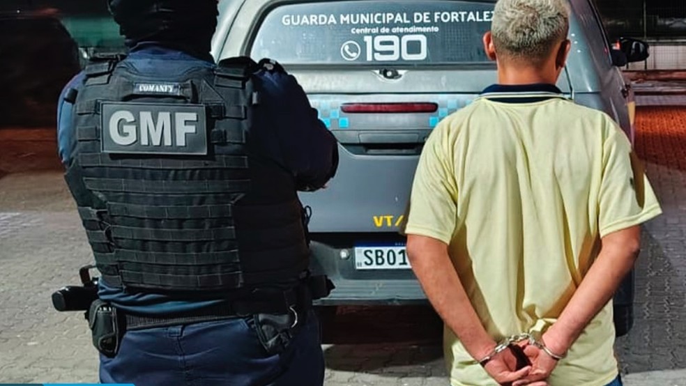 Homem é preso por agredir e manter a ex-companheira em cárcere privado em Fortaleza. — Foto: Guarda Municipal de Fortaleza/ Divulgação