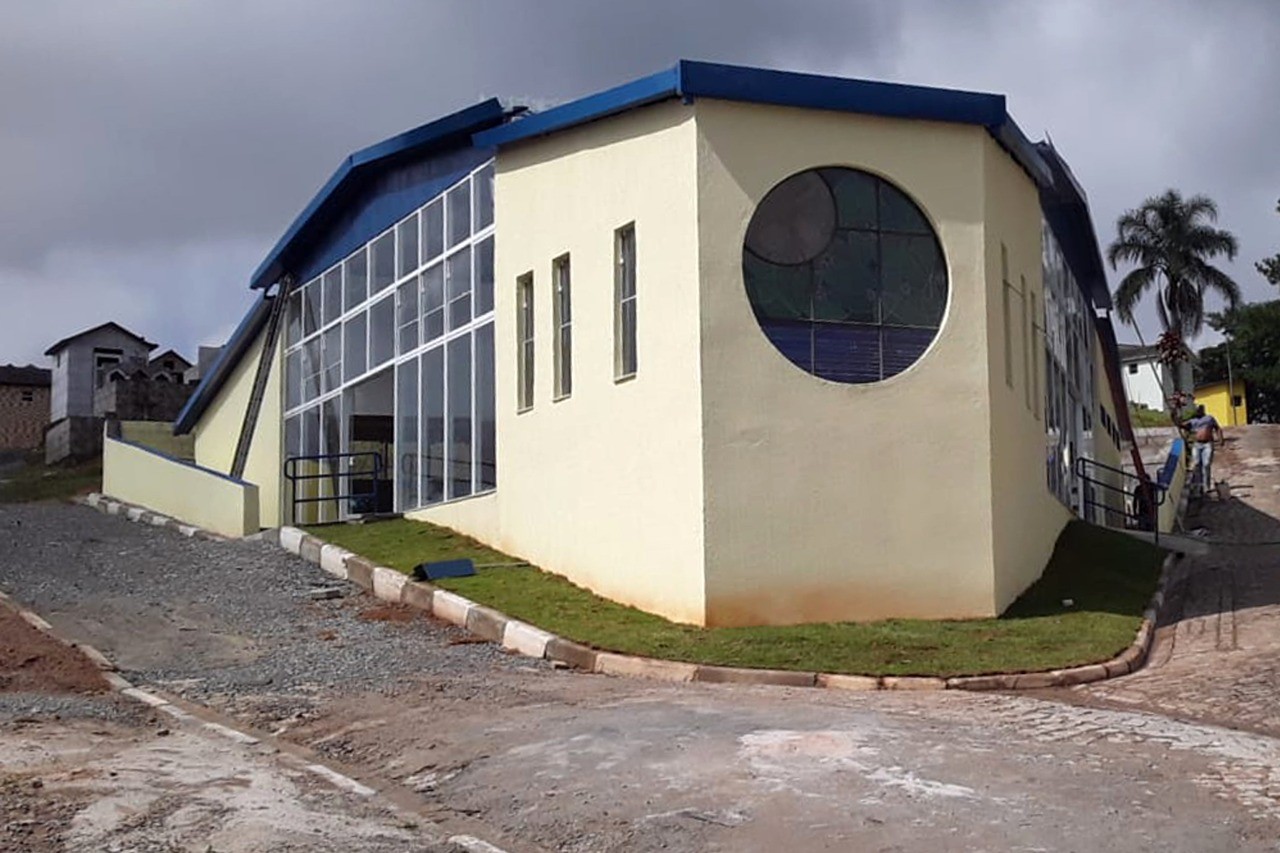 Prefeitura da Grande SP pagará R$ 90 mil a família que cavou com as mãos cova de parente por falta de coveiro em cemitério