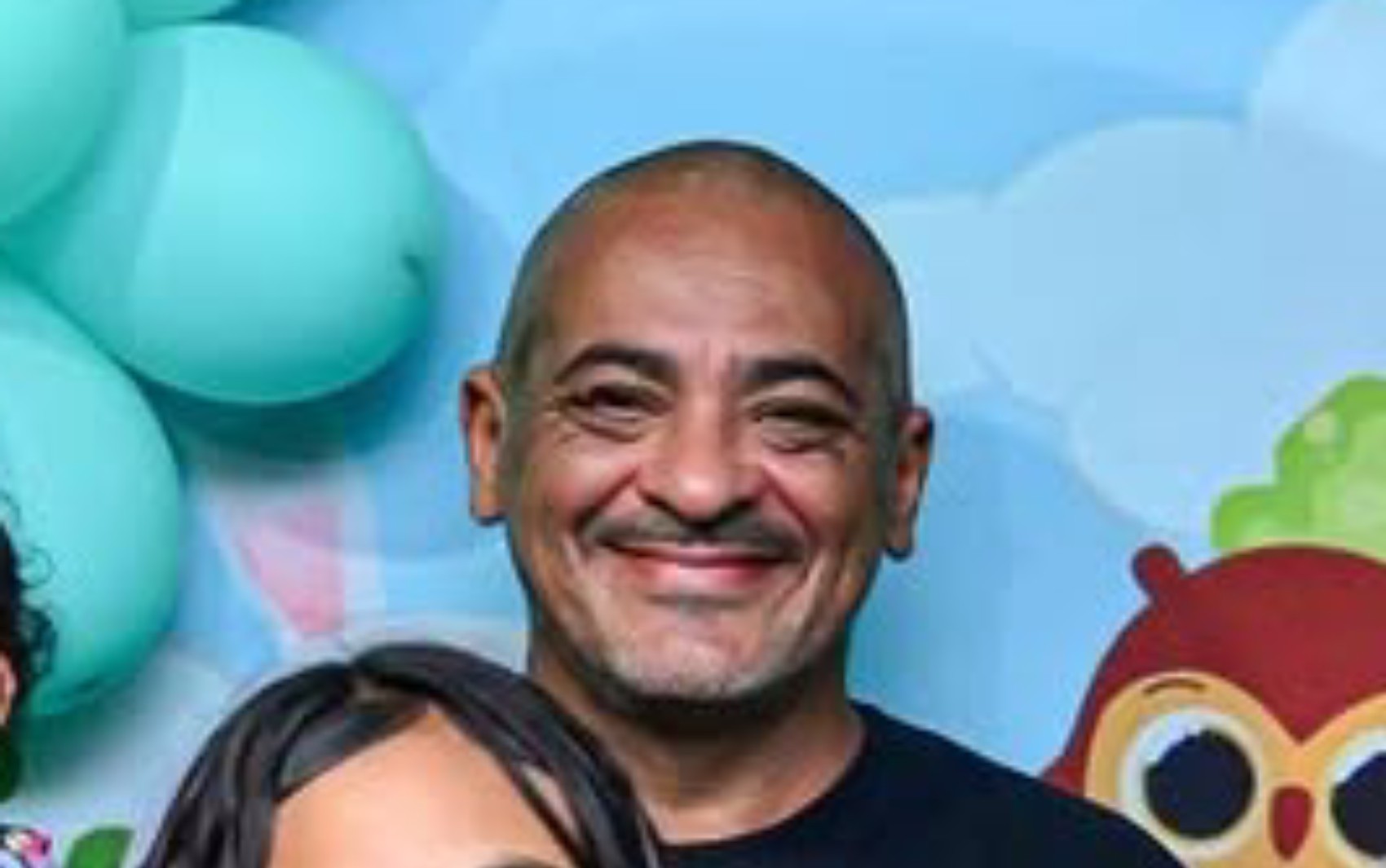 Serralheiro morre após carro cair por cima dele durante conserto, no Recife