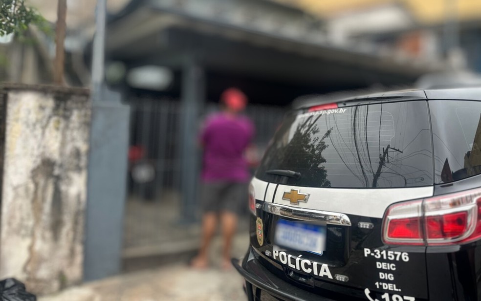 Operação da Polícia Civil de Goiás cumpre mandados contra grupo suspeito de criar ‘falsa central’ de banco para aplicar golpes — Foto: Divulgação/PC-GO