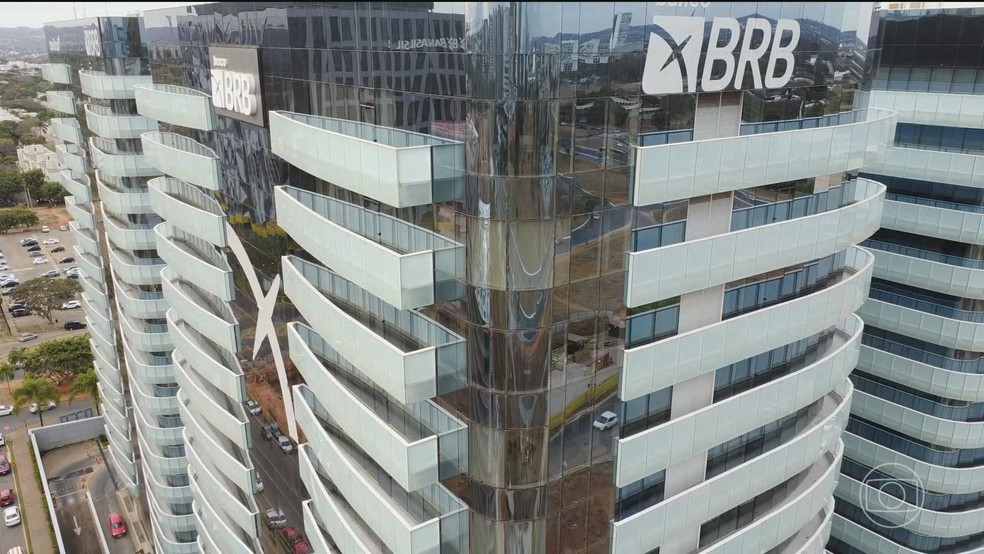 Prédio-sede do BRB em Brasília, em imag — Foto: Jornal Nacional/ Reprodução