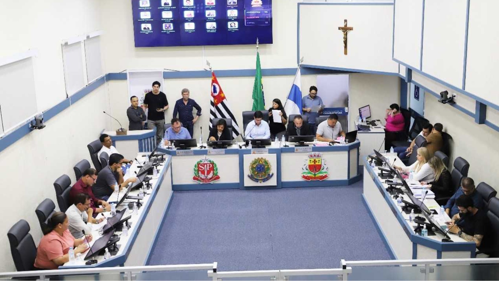 Vereadores de Caraguatatuba aprovam criação da taxa de lixo; orçamento para 2026 também é definido