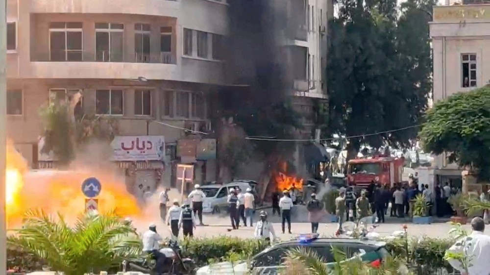 Duas bombas detonam em Damasco durante visita do presidente francês Emmanuel Macron à Síria