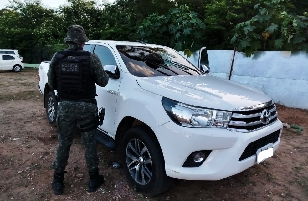 Carro é furtado após criminoso fingir ser dono do veículo e acionar guincho no Ceará. — Foto: PMCE/Reprodução