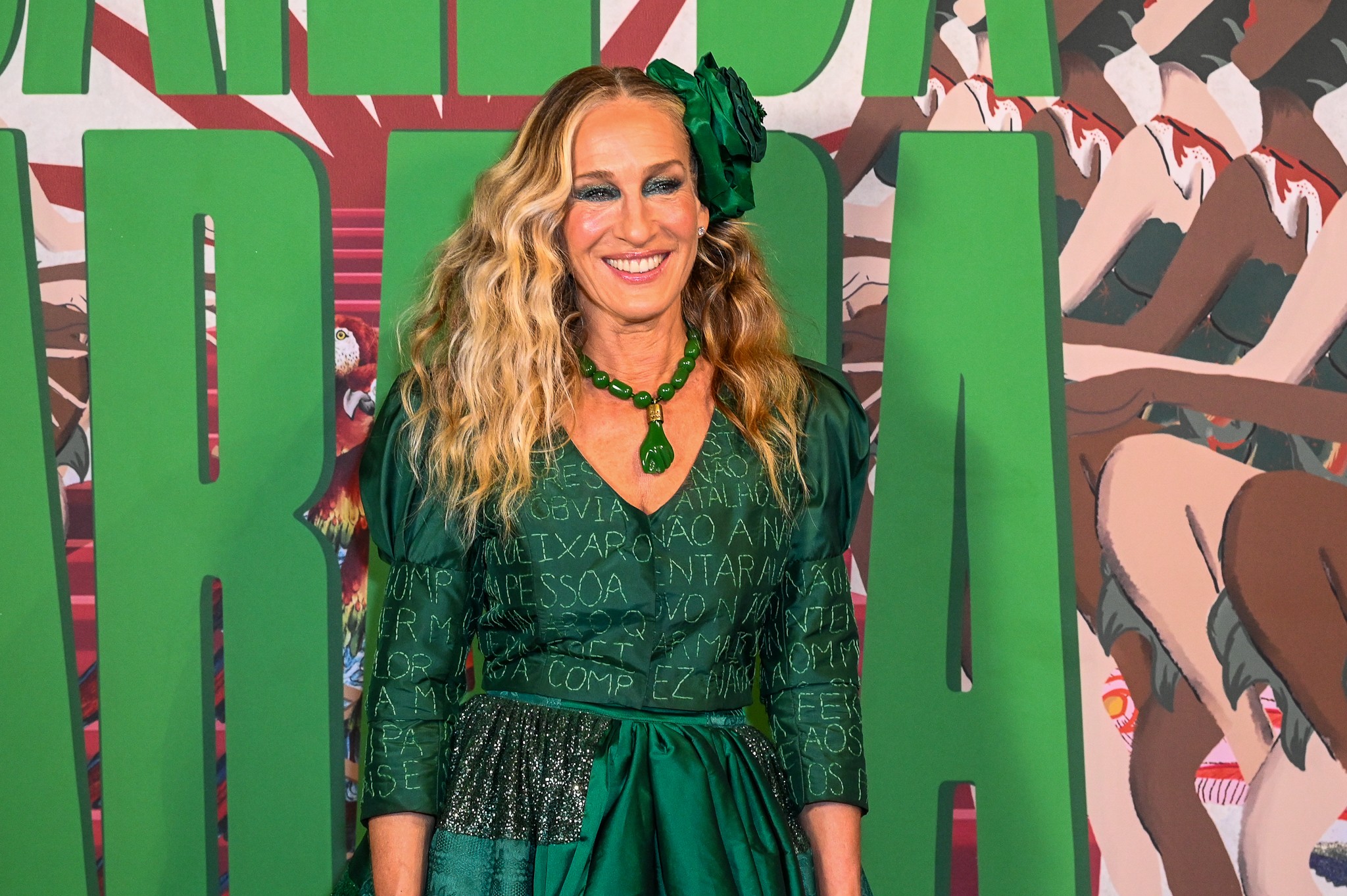 Estrela de 'Sex and the City', Sarah Jessica Parker participou do Baile da Arara; veja look