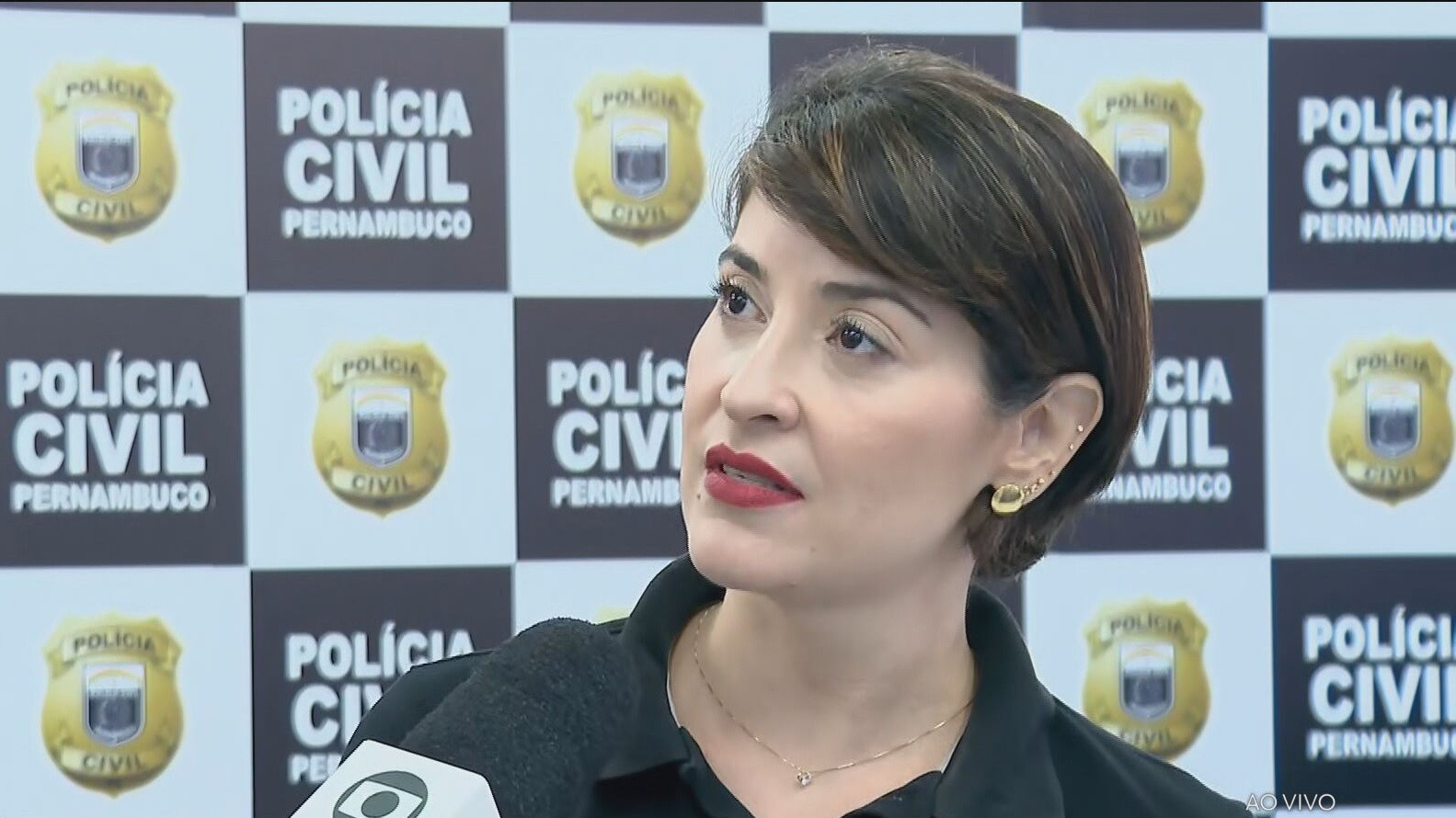 Quadrilha é presa após aplicar golpe de R$ 200 mil com PIX falsos em distribuidora de cosméticos