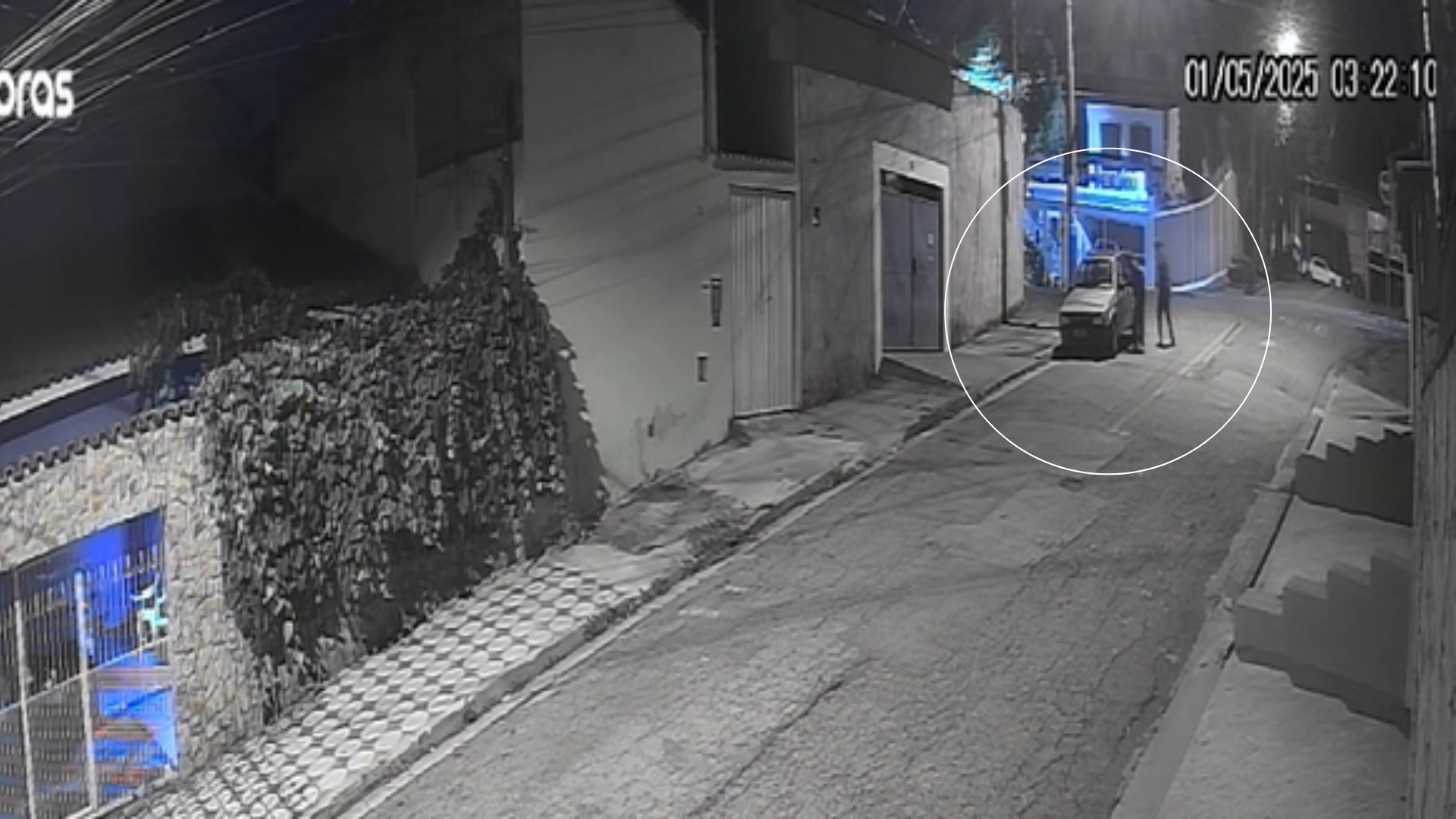 Câmera de segurança flagra furto de carro na zona norte de Sorocaba; vídeo