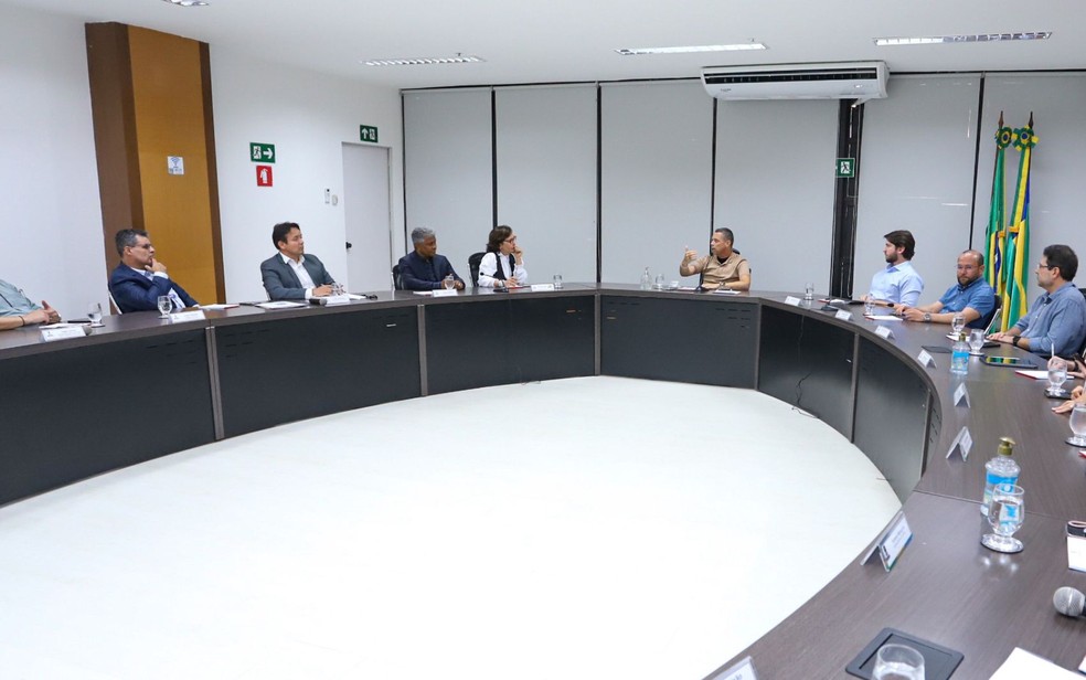 Fábio Mitidieri e Emília Corrêa alinham eventos para 2025. — Foto: Arthur Soares